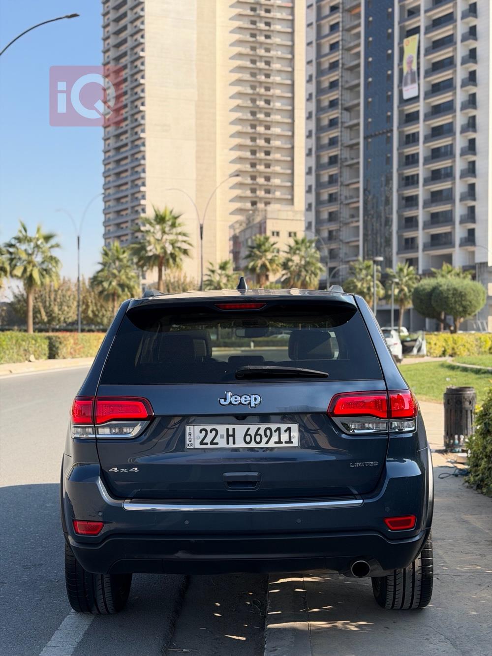 جیپ گراند شیرۆکی